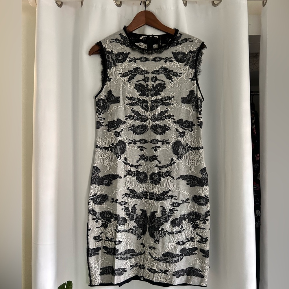 As new Marc Cain N5 stretch soft knit w lace pattern dress